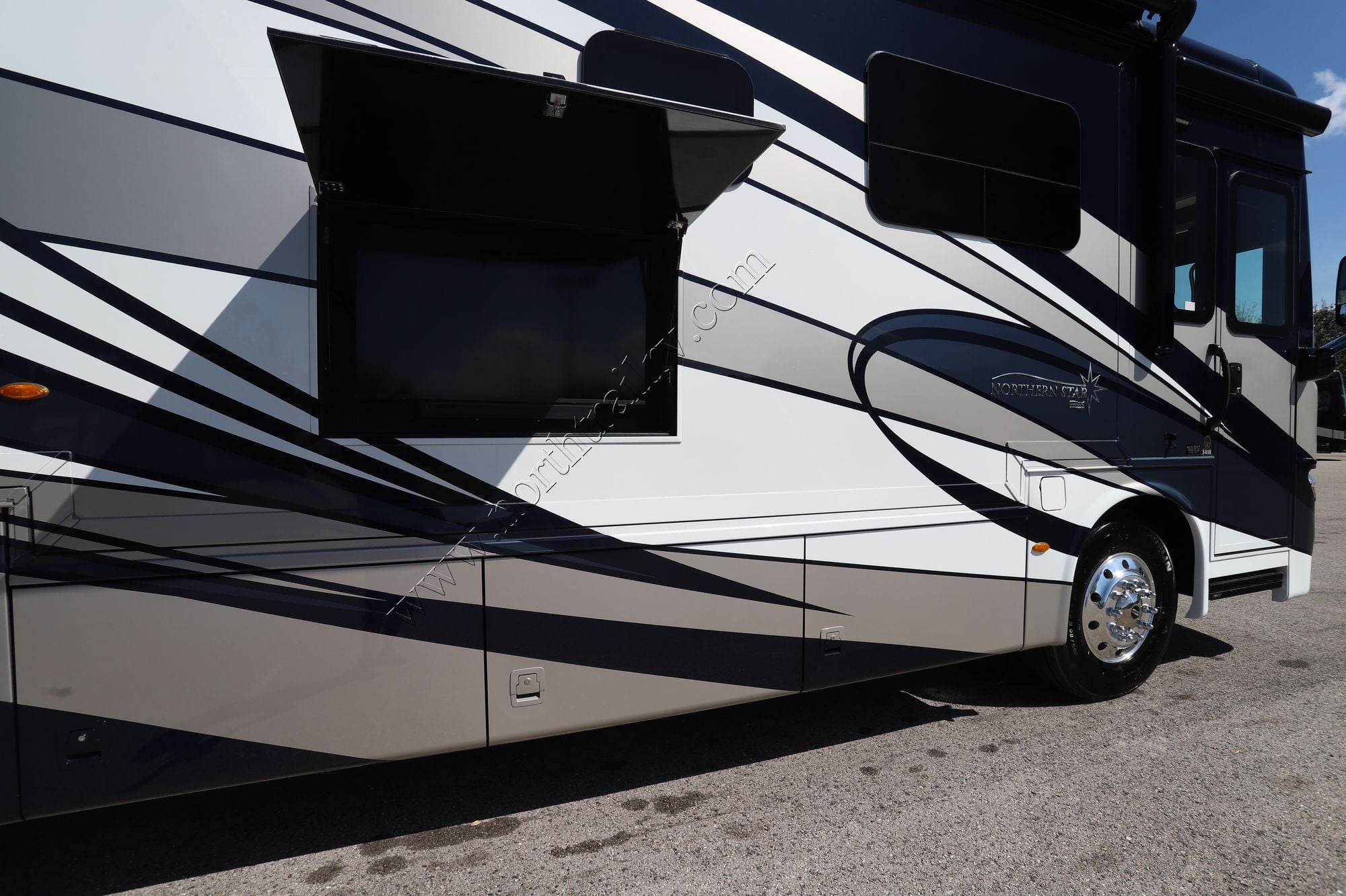 New 2027 Newmar Northern Star 3418 Class A  For Sale