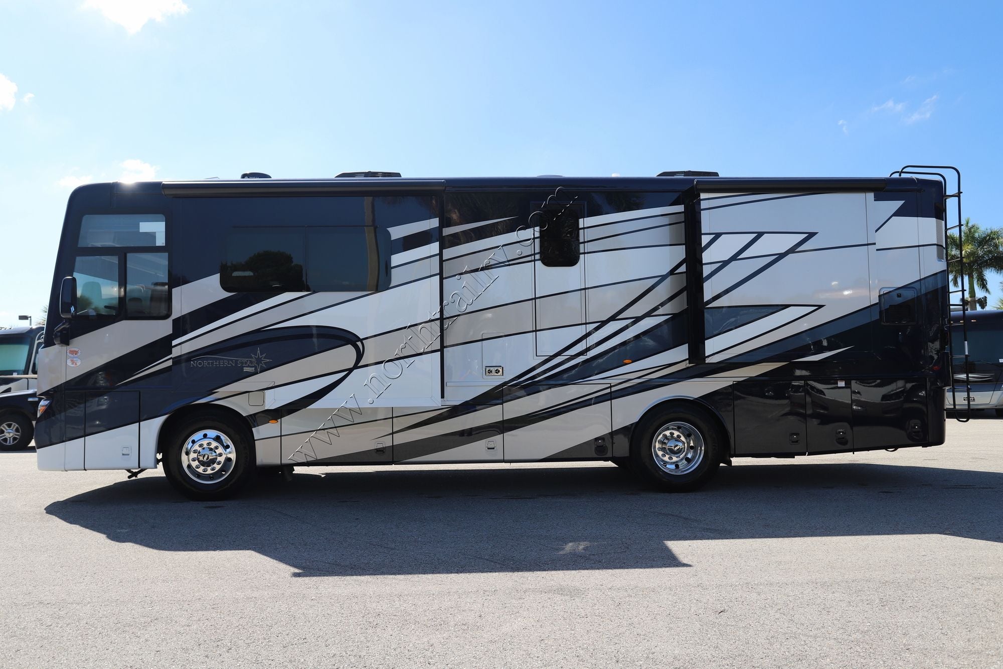 New 2027 Newmar Northern Star 3418 Class A  For Sale