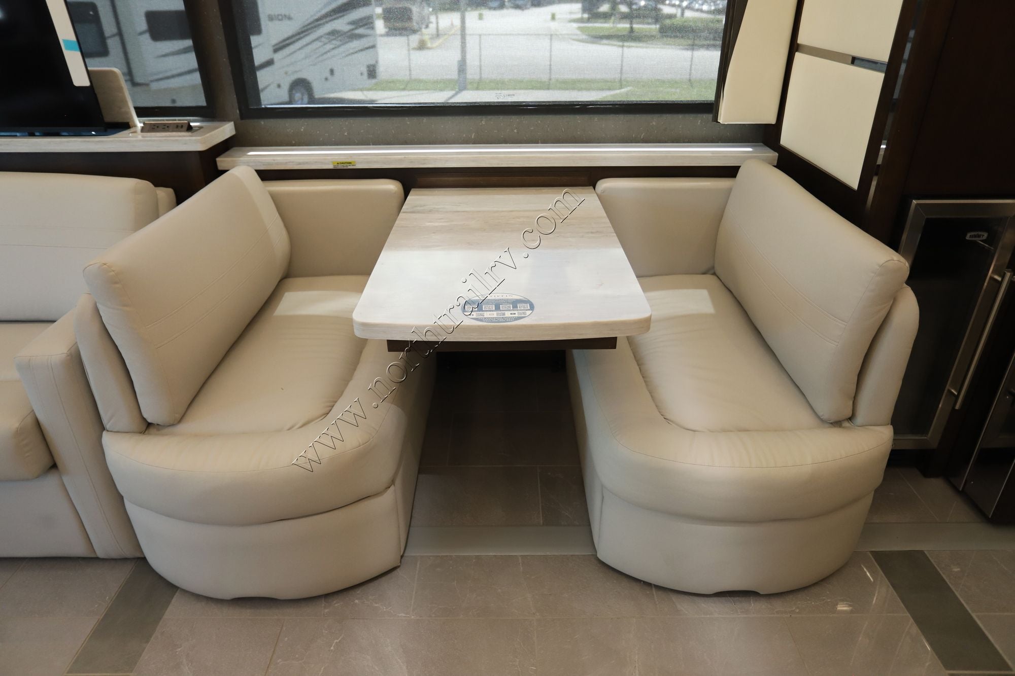 New 2026 Tiffin Motor Homes Zephyr 45PZ Class A  For Sale