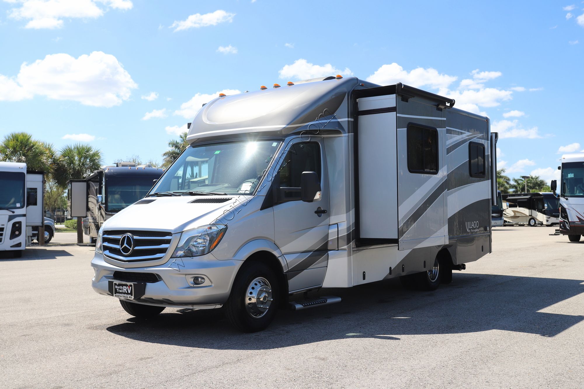 Used 2018 Renegade Rv Villagio 25QRS Class C  For Sale