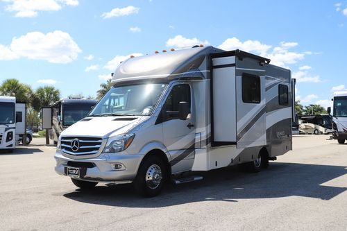 2018 Renegade Rv Villagio 25QRS