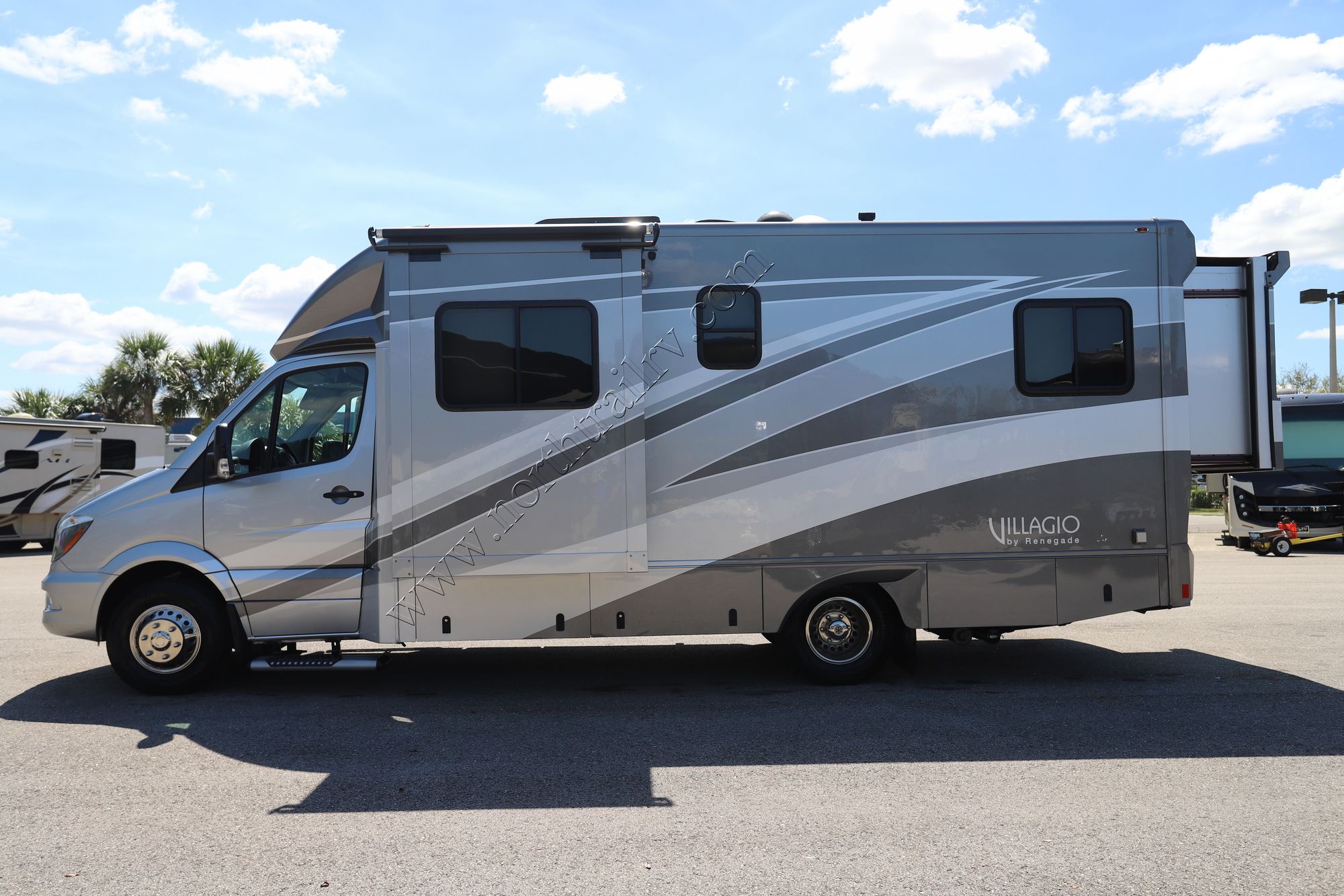 Used 2018 Renegade Rv Villagio 25QRS Class C  For Sale