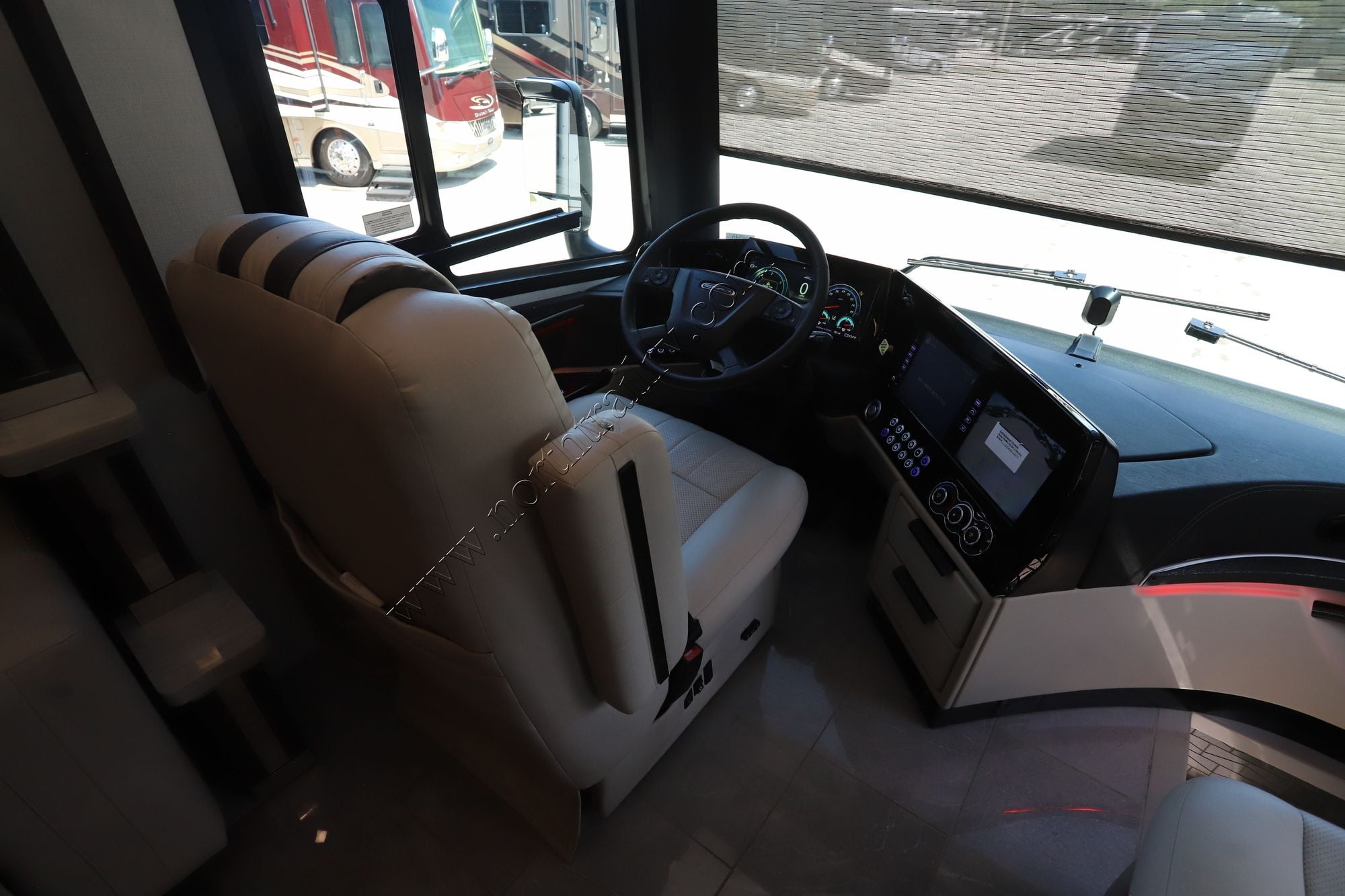 New 2026 Tiffin Motor Homes Zephyr 45PZ Class A  For Sale