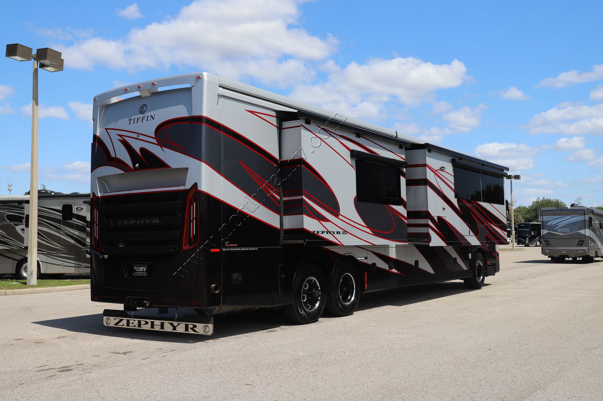 New 2026 Tiffin Motor Homes Zephyr 45PZ Class A  For Sale