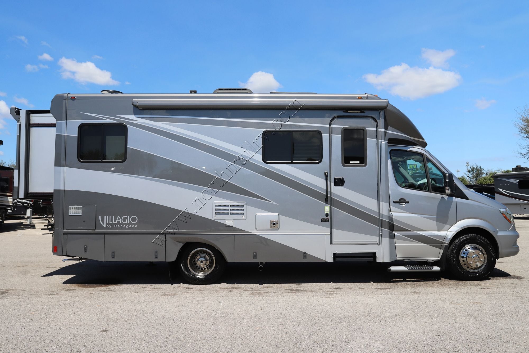 Used 2018 Renegade Rv Villagio 25QRS Class C  For Sale