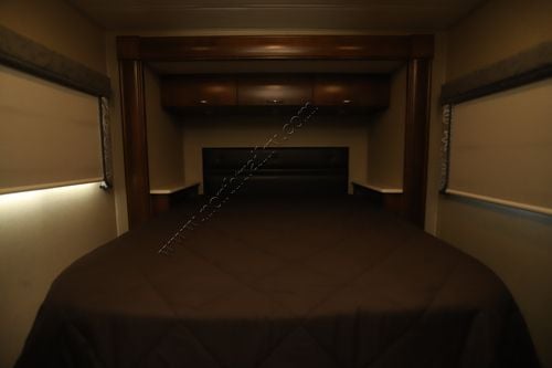 2018 Renegade Rv Villagio 25QRS