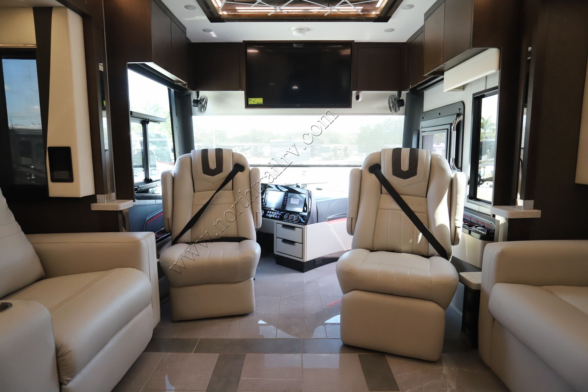 New 2026 Tiffin Motor Homes Zephyr 45PZ Class A  For Sale