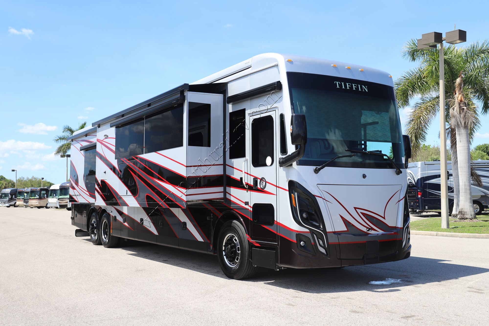 New 2026 Tiffin Motor Homes Zephyr 45PZ Class A  For Sale