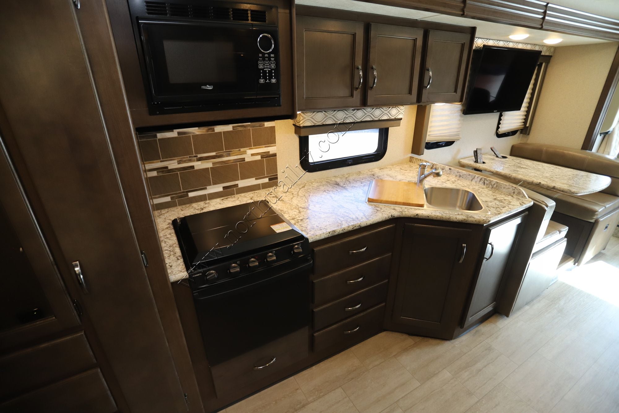 Used 2019 Thor Freedom Traveler A30 Class A  For Sale