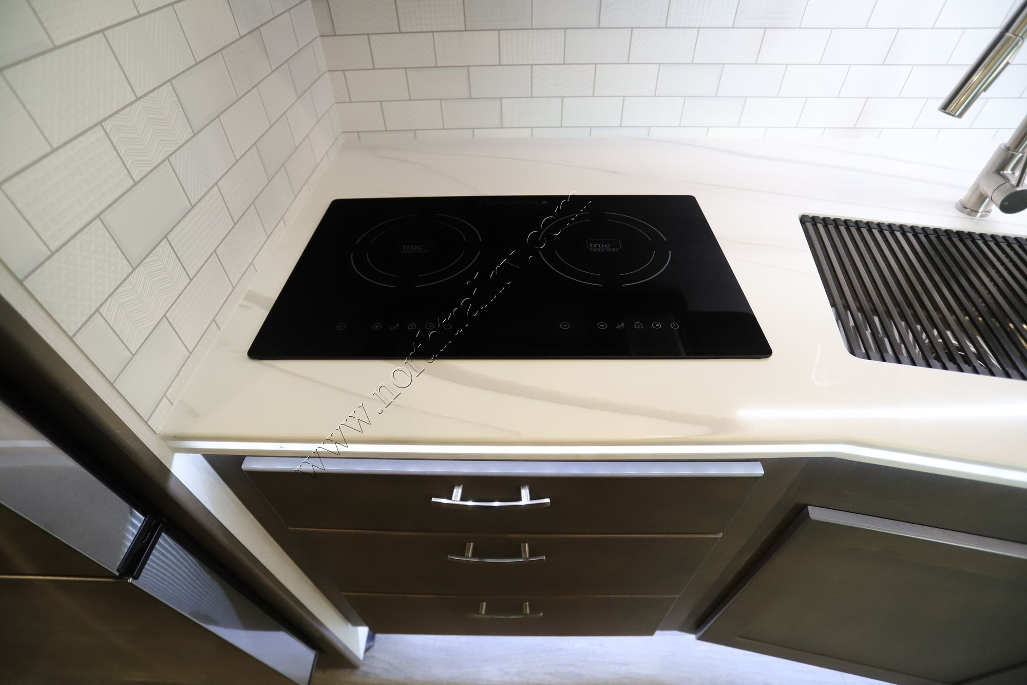 Used 2026 Dynamax Isata 6 31KSF4X4 Super C  For Sale