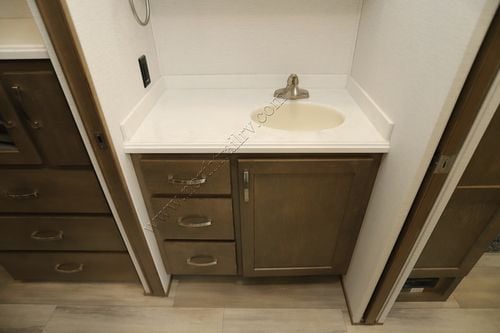 2023 Renegade Rv Valencia 38RW