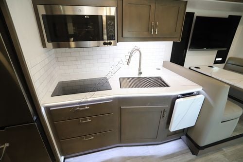 2026 Dynamax Isata 6 31KSF4X4