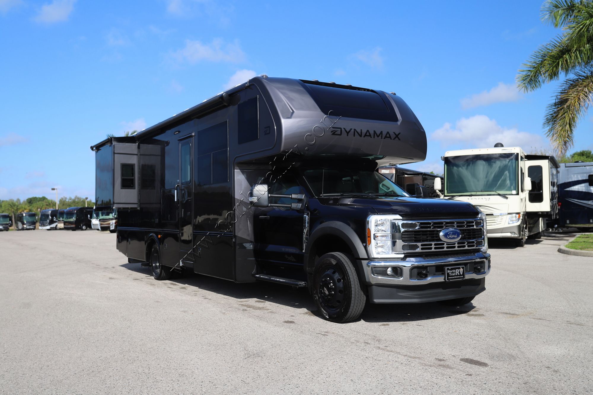 Used 2026 Dynamax Isata 6 31KSF4X4 Super C  For Sale