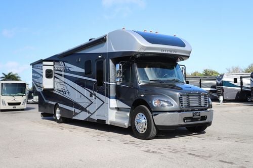 2023 Renegade Rv Valencia 38RW