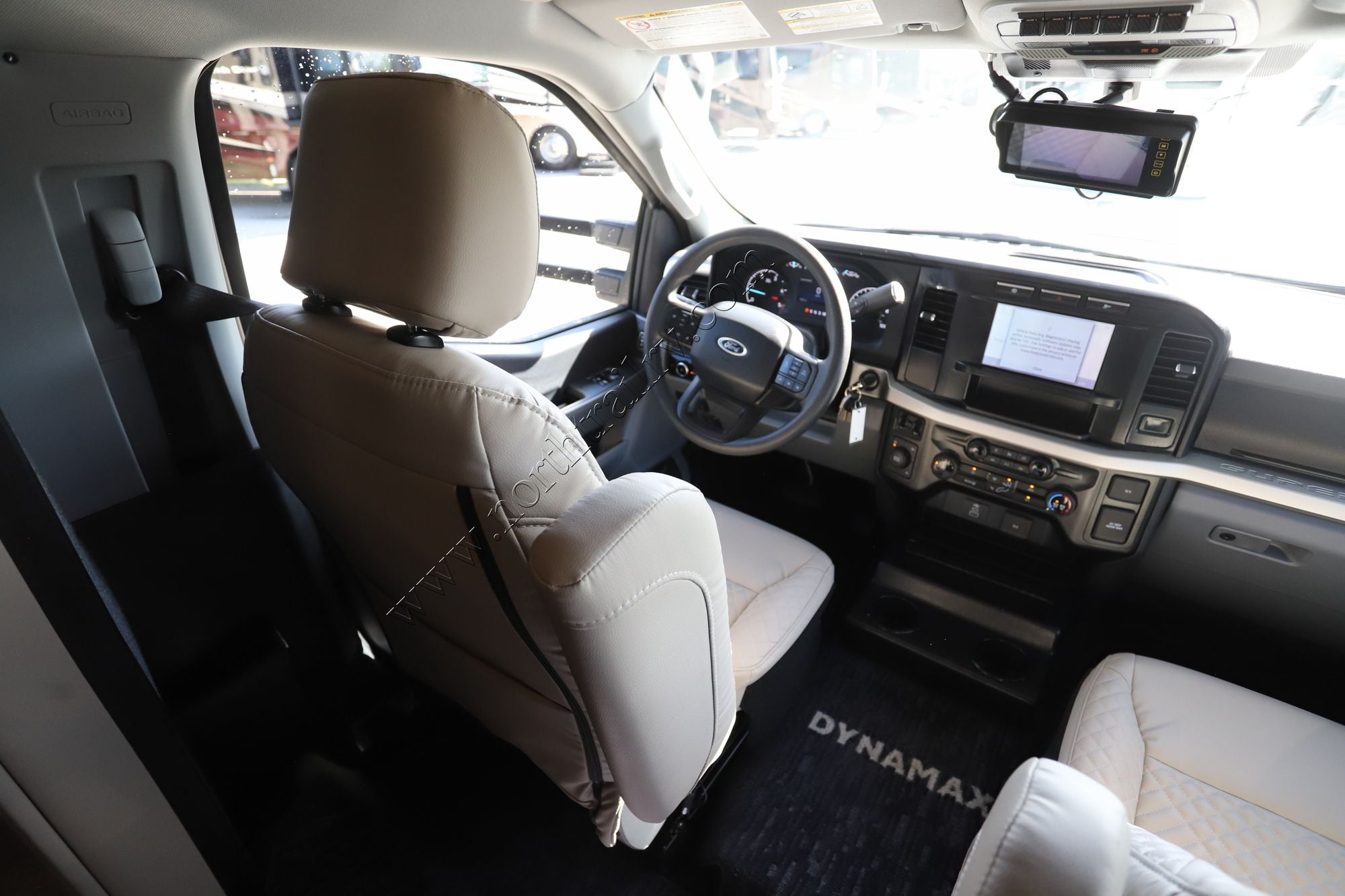 Used 2026 Dynamax Isata 6 31KSF4X4 Super C  For Sale