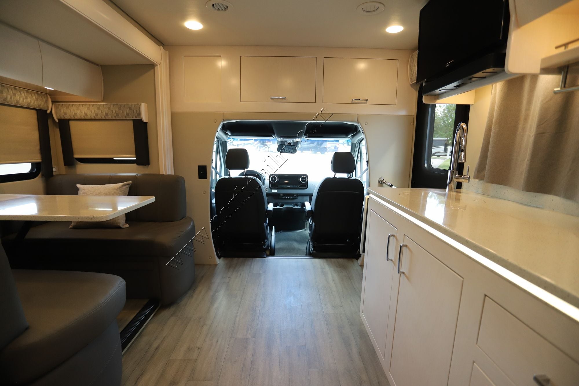 Used 2025 Renegade Rv Vienna 25RML Class C  For Sale