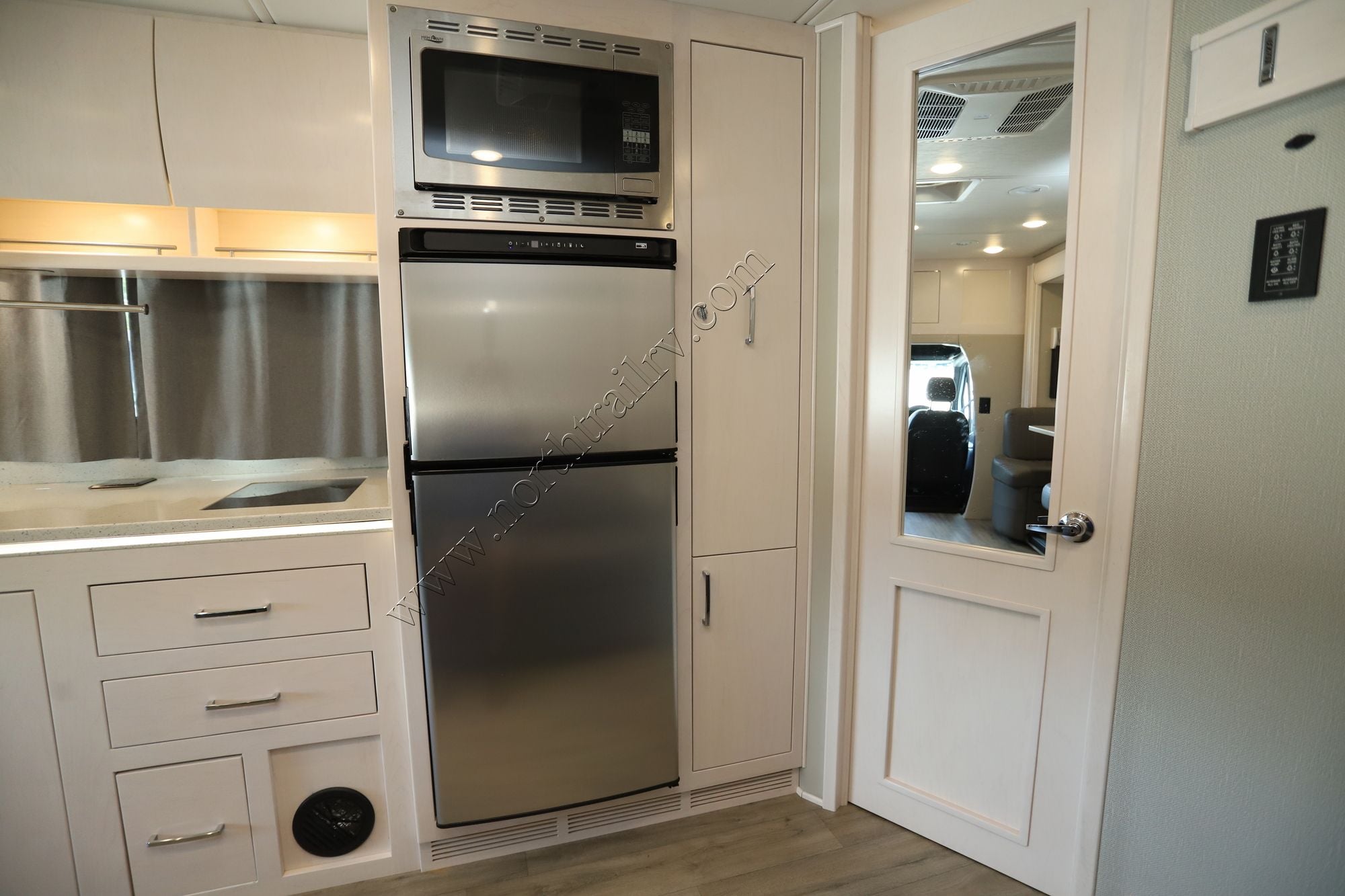 Used 2025 Renegade Rv Vienna 25RML Class C  For Sale