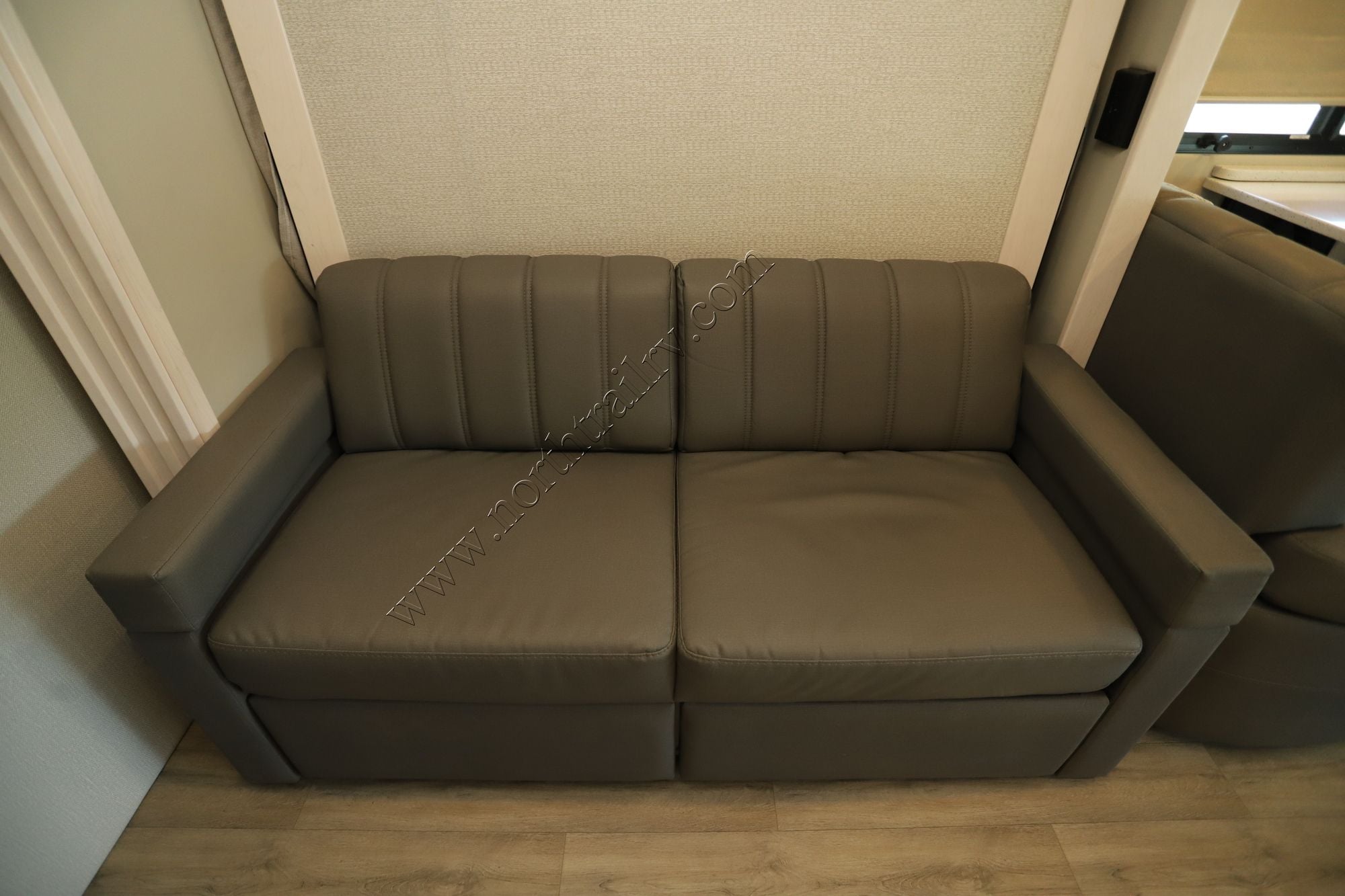 Used 2025 Renegade Rv Vienna 25RML Class C  For Sale