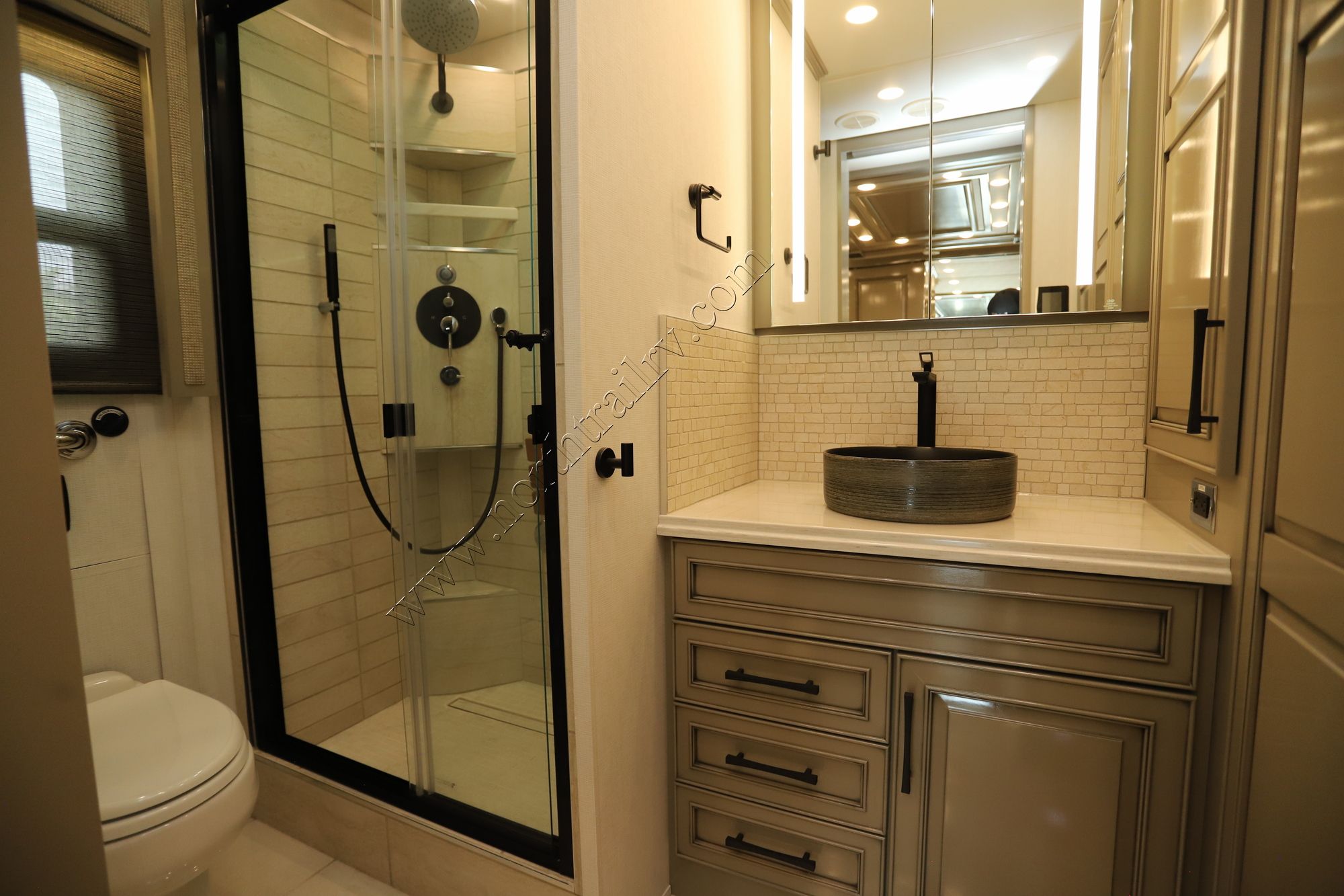 New 2027 Newmar Summit Aire 4505 Super C  For Sale