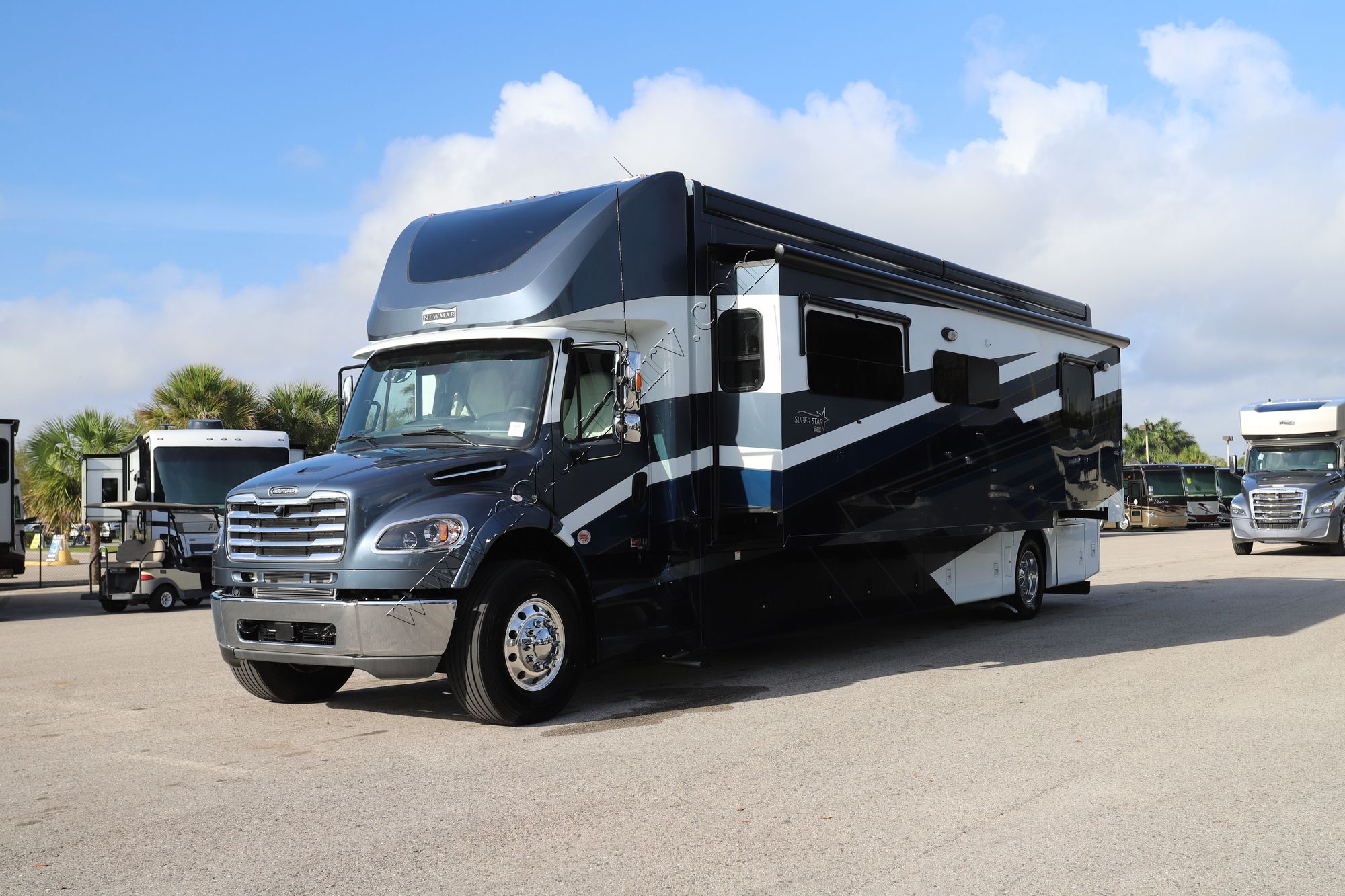 New 2026 Newmar Super Star 4061 Super C  For Sale