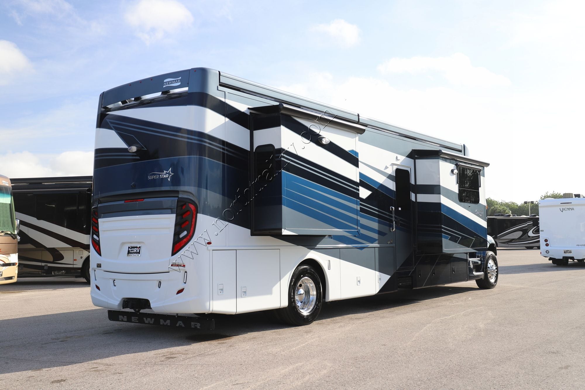 New 2026 Newmar Super Star 4061 Super C  For Sale