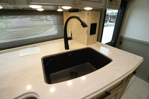 2027 Newmar Summit Aire 4505