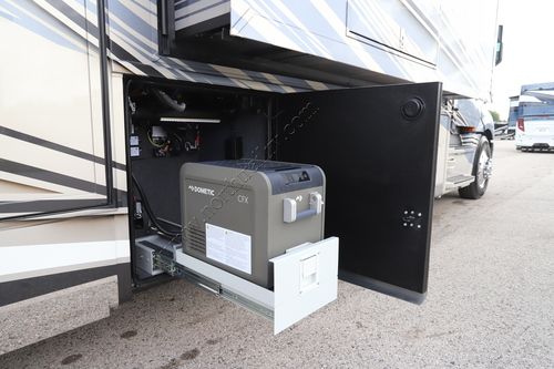 2027 Newmar Summit Aire 4505