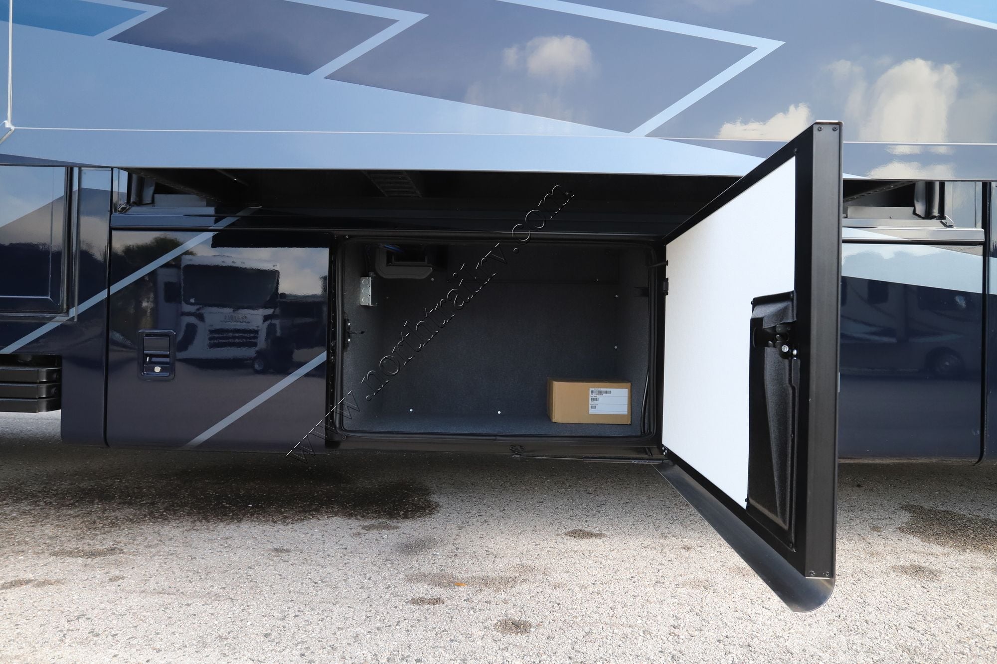 New 2026 Newmar Super Star 4061 Super C  For Sale