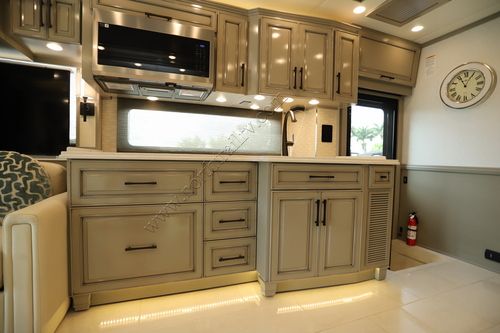 2027 Newmar Summit Aire 4505