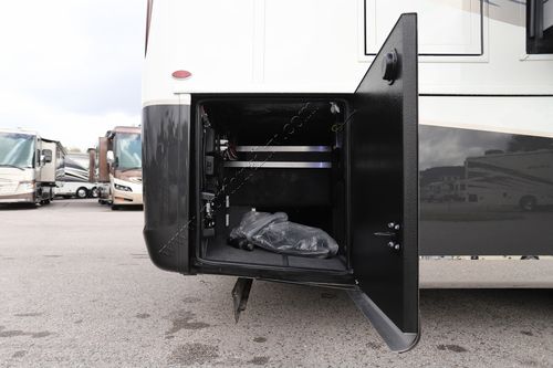 2027 Newmar Summit Aire 4505