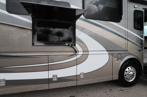 2023 Newmar London Aire 4551