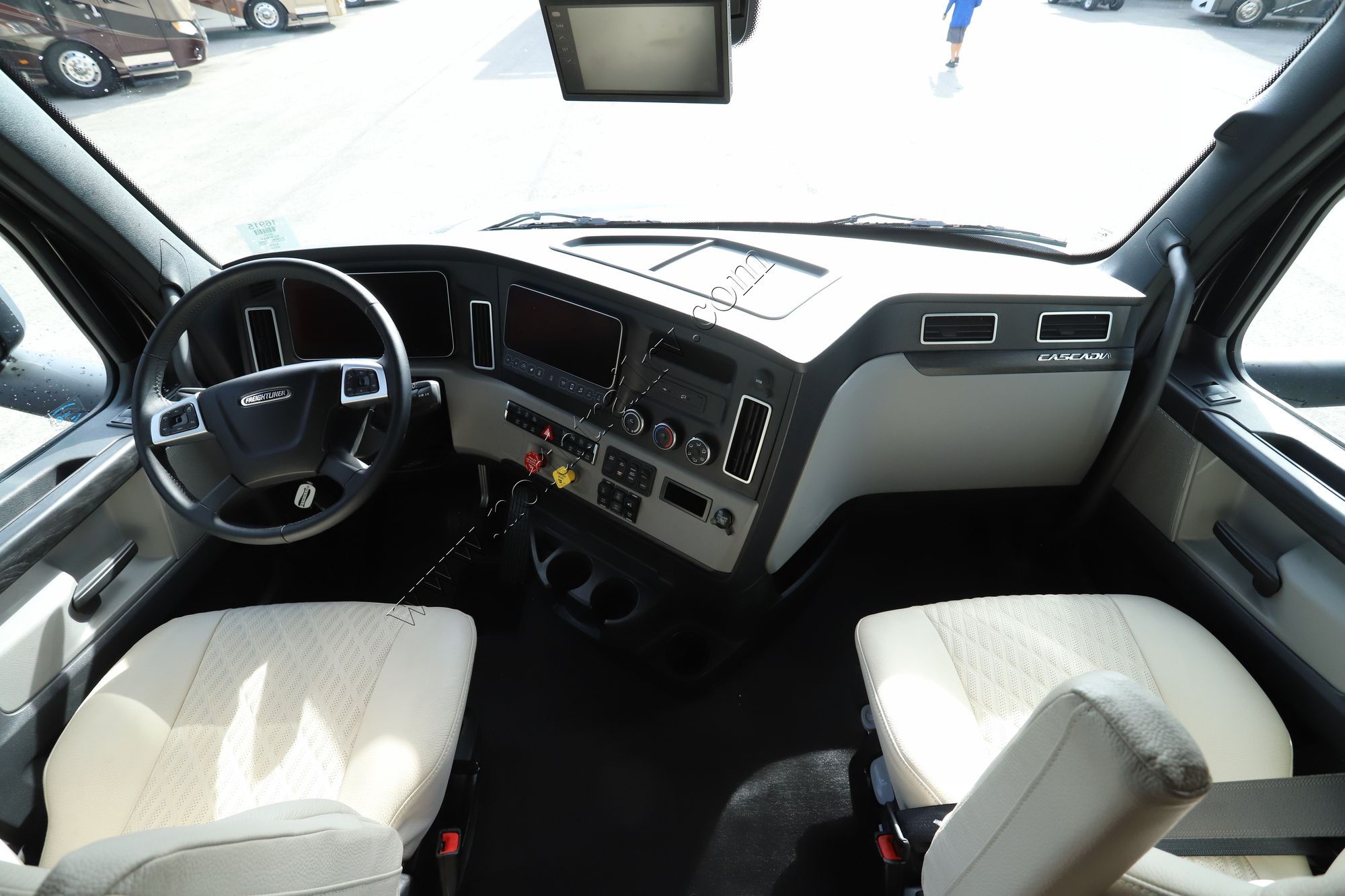 New 2027 Newmar Summit Aire 4505 Super C  For Sale