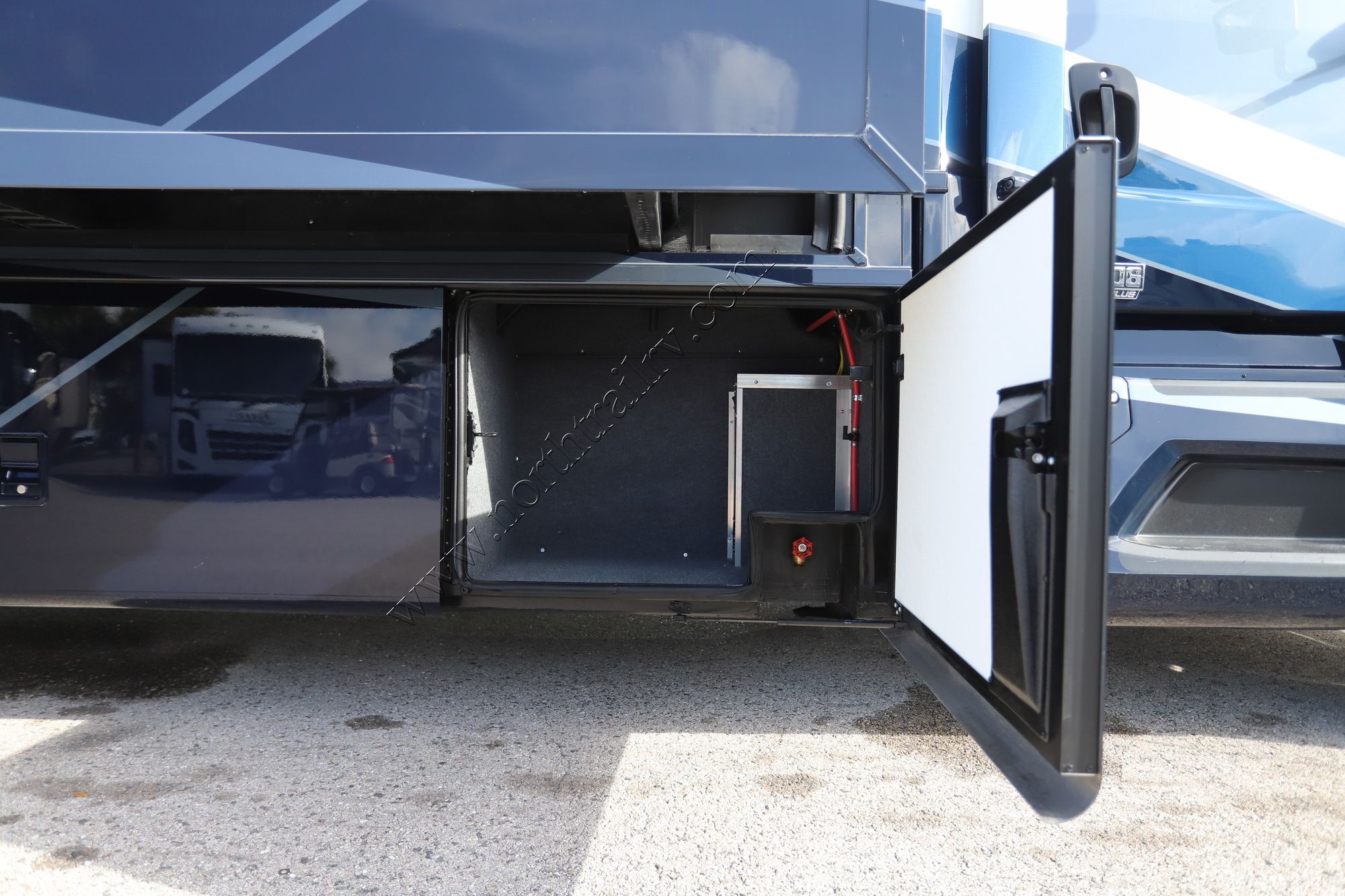 New 2026 Newmar Super Star 4061 Super C  For Sale