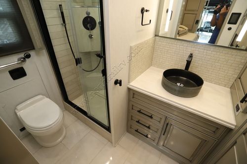 2027 Newmar Summit Aire 4505