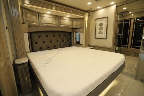 2023 Newmar London Aire 4551