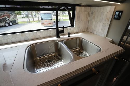 2026 Tiffin Motor Homes Allegro Bus 36AP