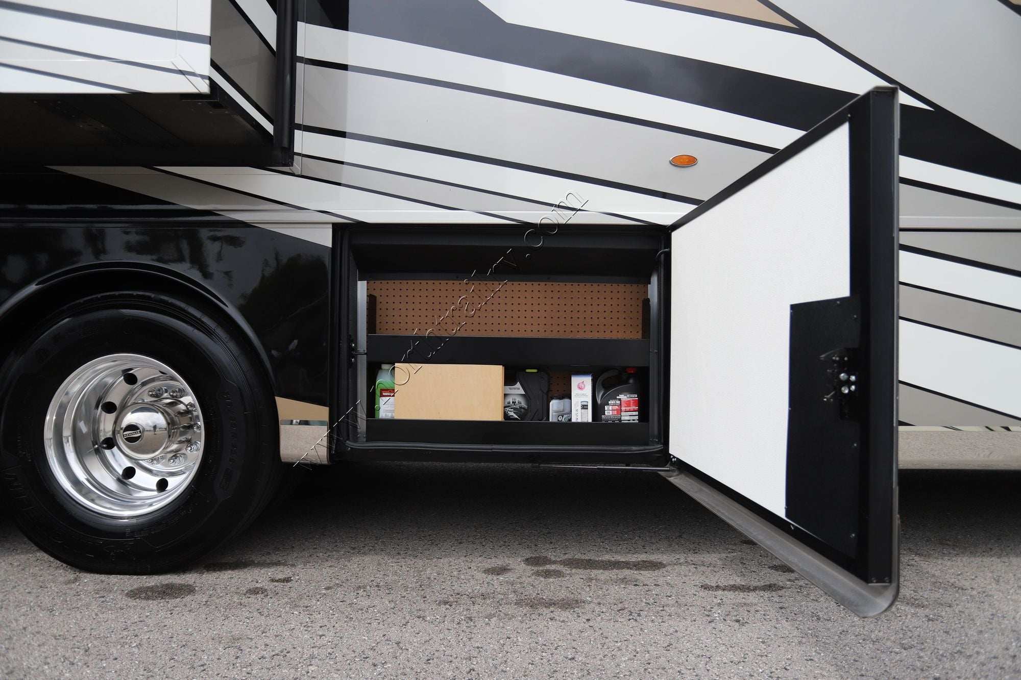 Used 2024 Newmar Dutch Star 4310 Class A  For Sale