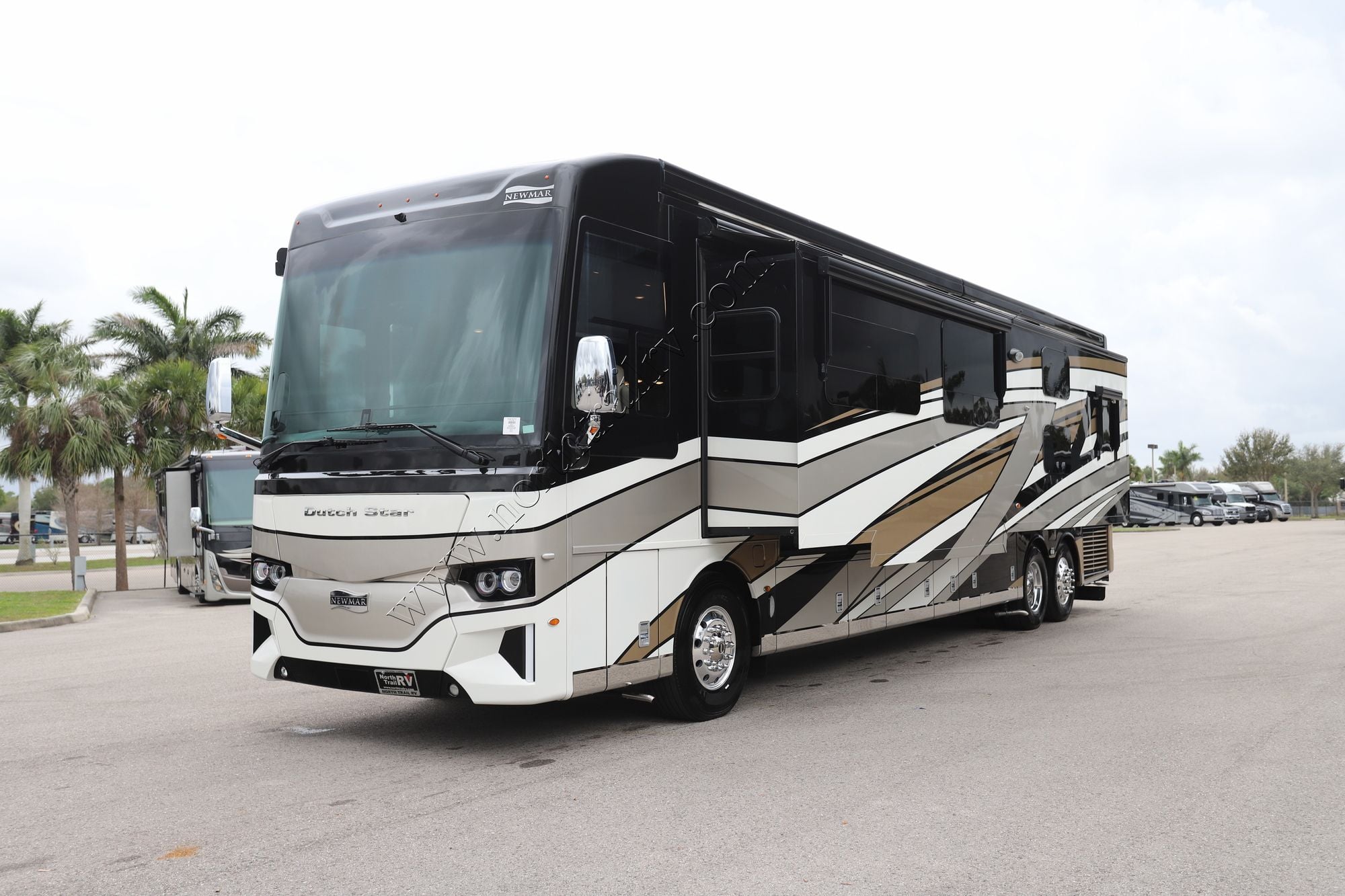 Used 2024 Newmar Dutch Star 4310 Class A  For Sale