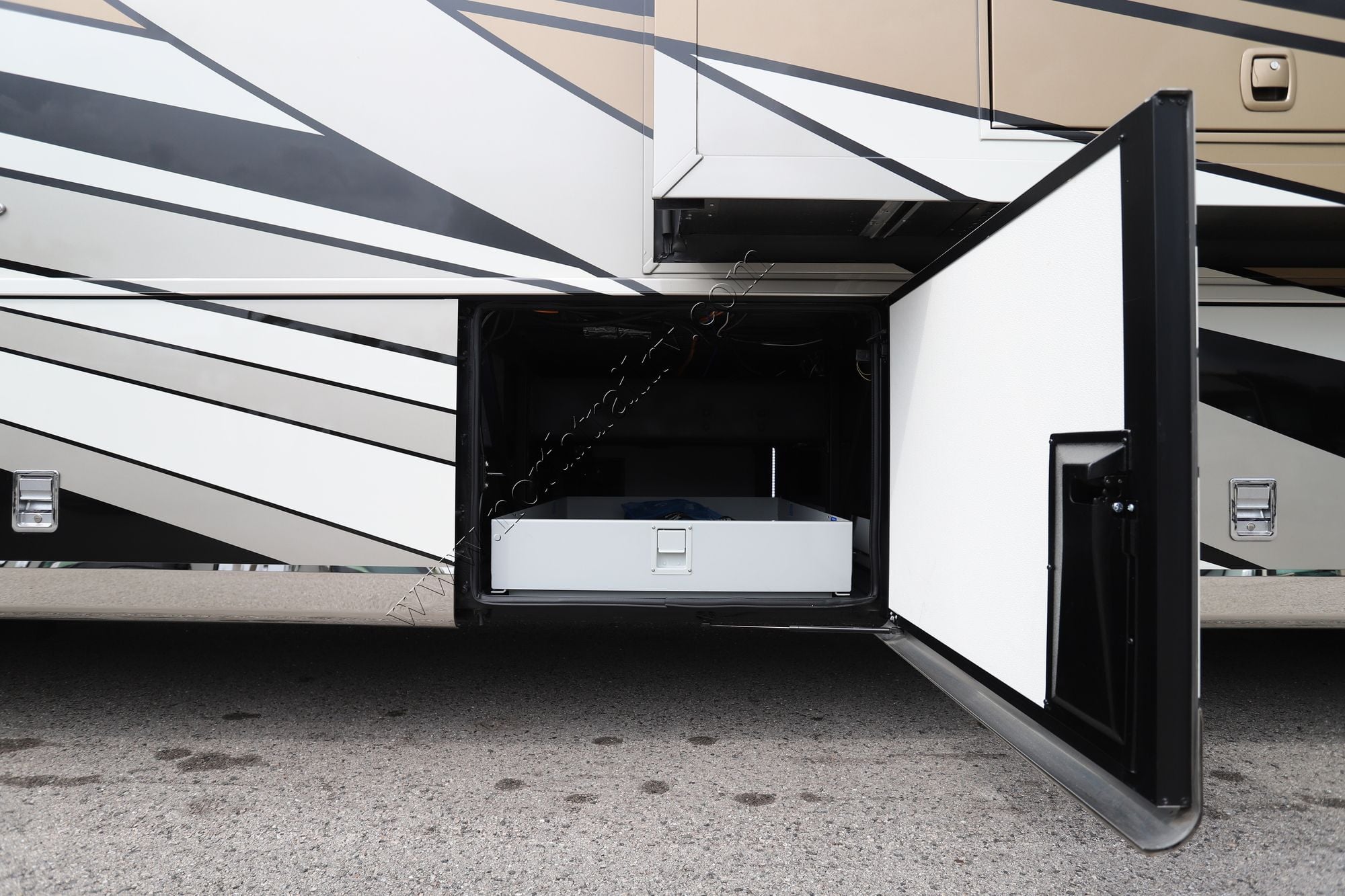 Used 2024 Newmar Dutch Star 4310 Class A  For Sale