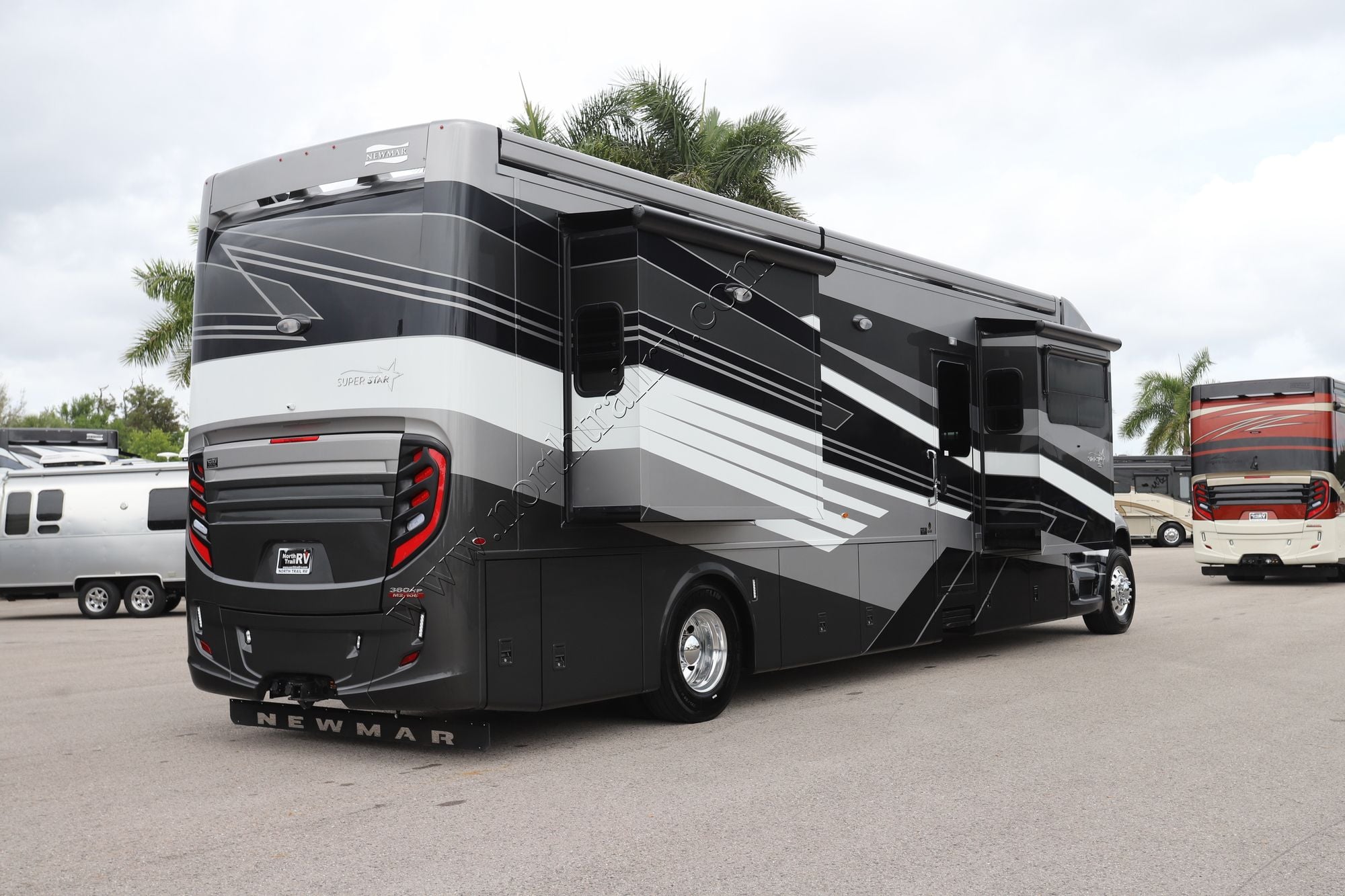 New 2026 Newmar Super Star 4040 Super C  For Sale