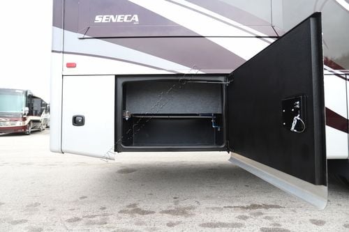 2021 Jayco Seneca 37TS Super C