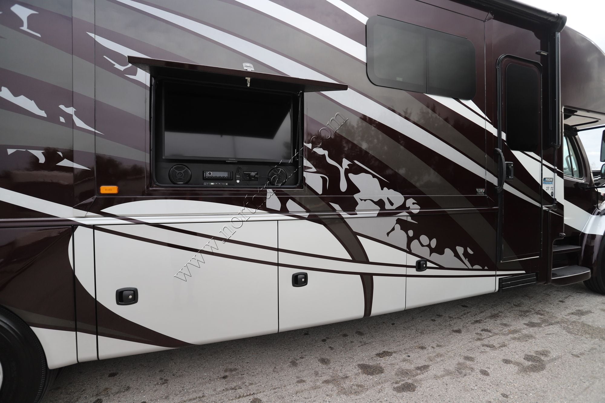 Used 2021 Jayco Seneca 37TS Super C  For Sale