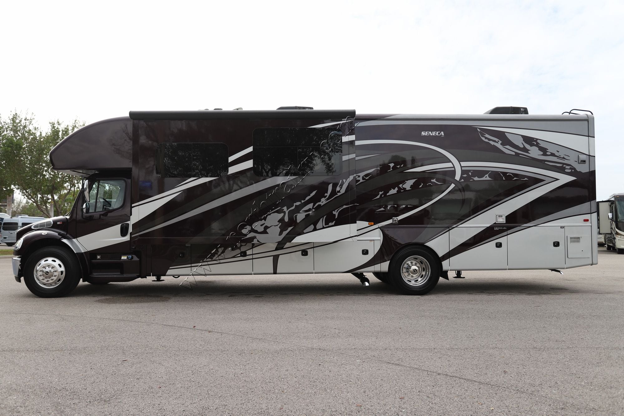 Used 2021 Jayco Seneca 37TS Super C  For Sale