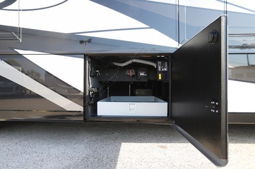 2026 Newmar Essex 4595