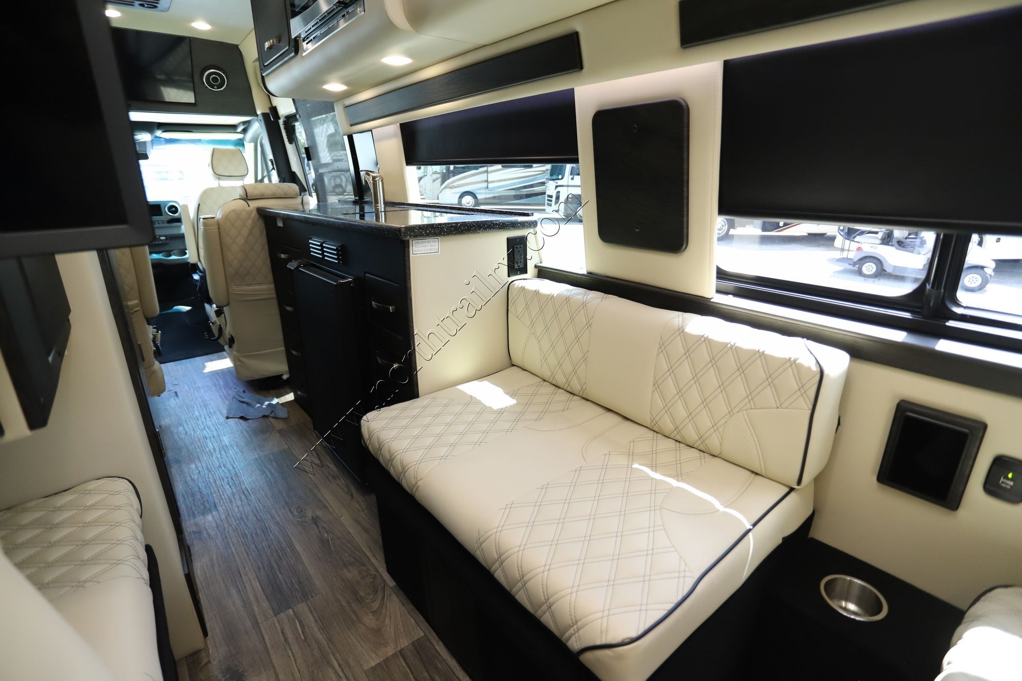 Used 2023 Midwest Patriot MD4 170EXT Class B  For Sale