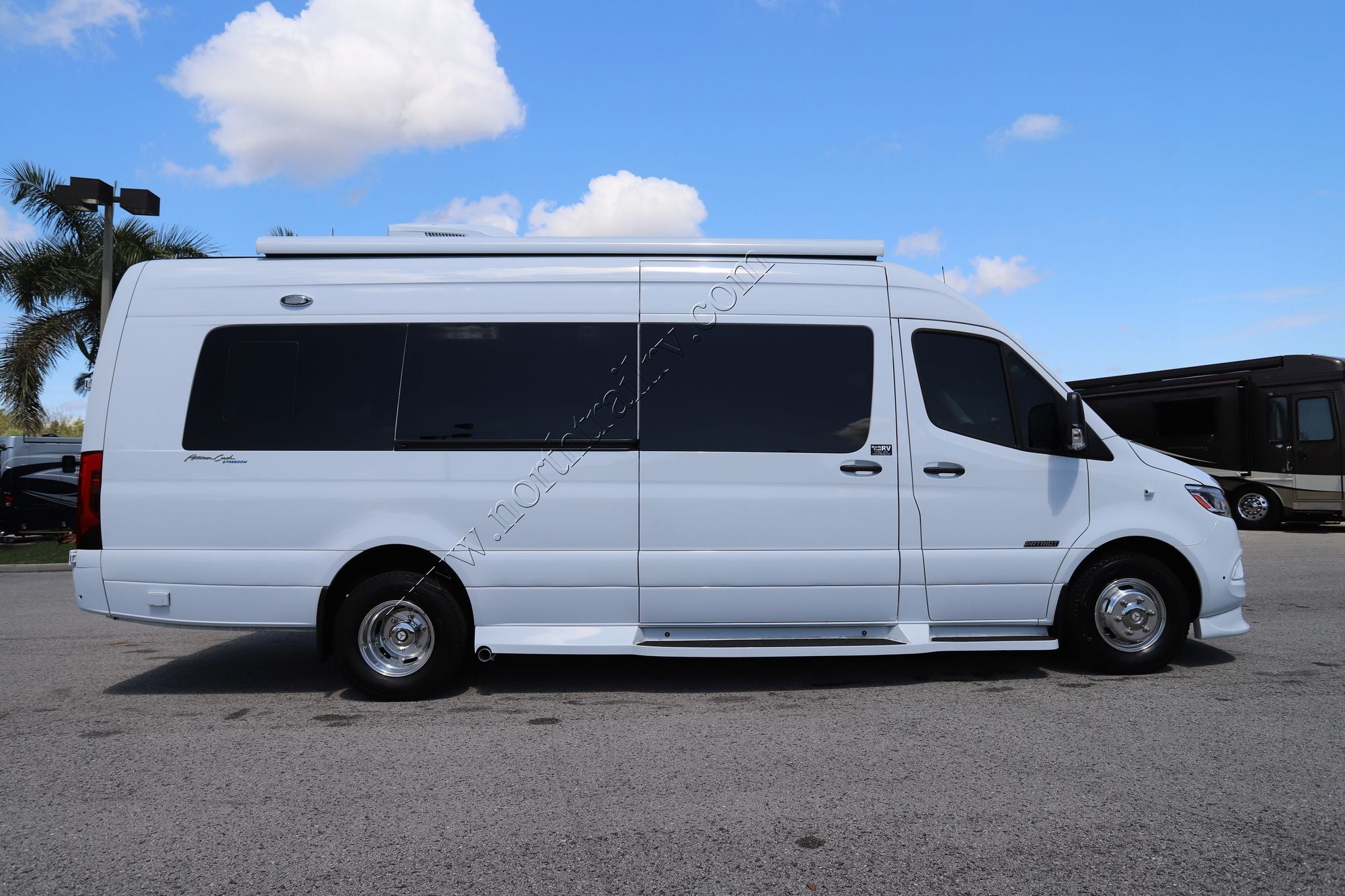 Used 2023 Midwest Patriot MD4 170EXT Class B  For Sale