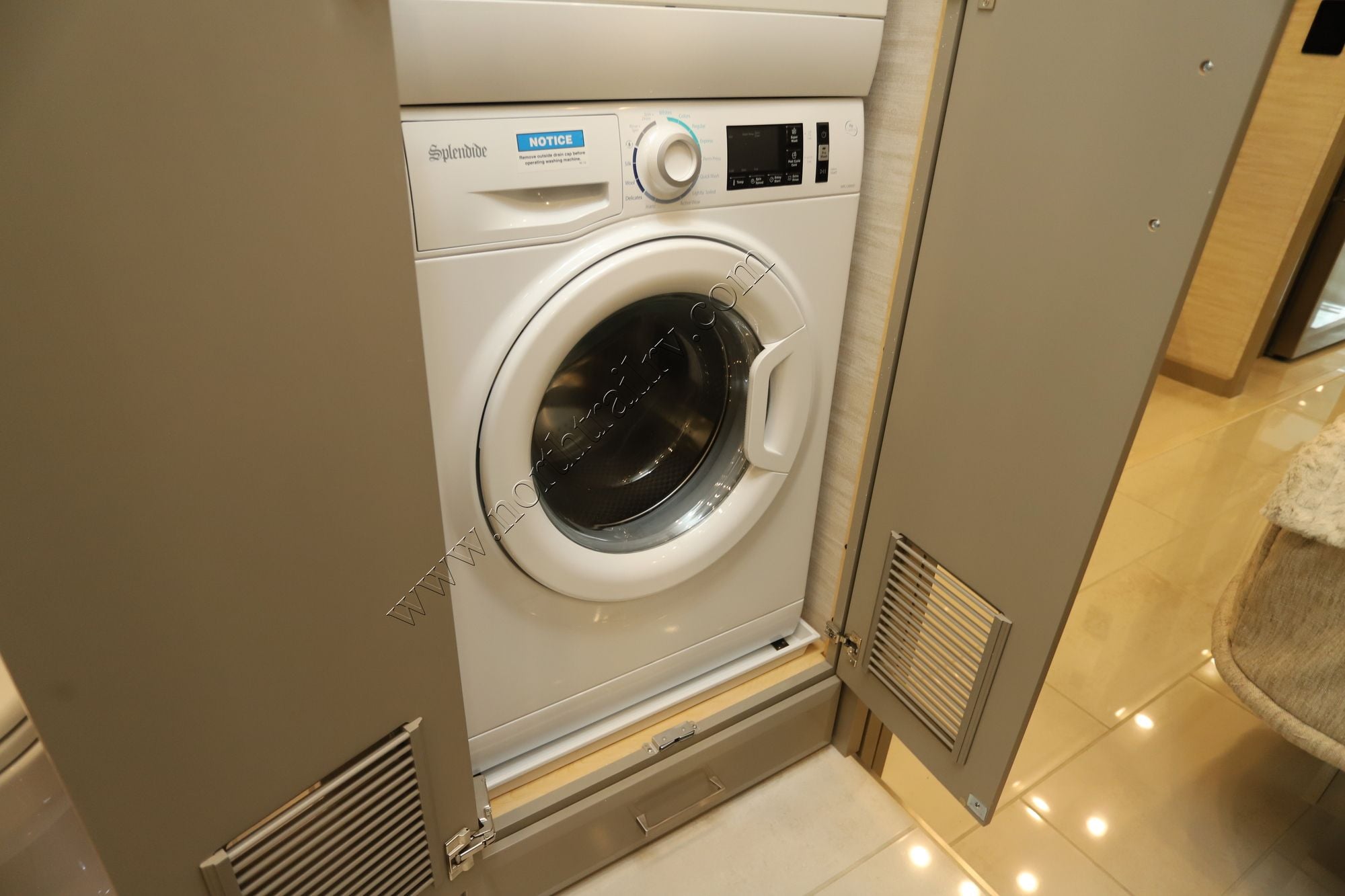 New 2026 Newmar Essex 4595 Class A  For Sale