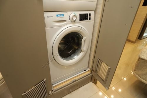 2026 Newmar Essex 4595