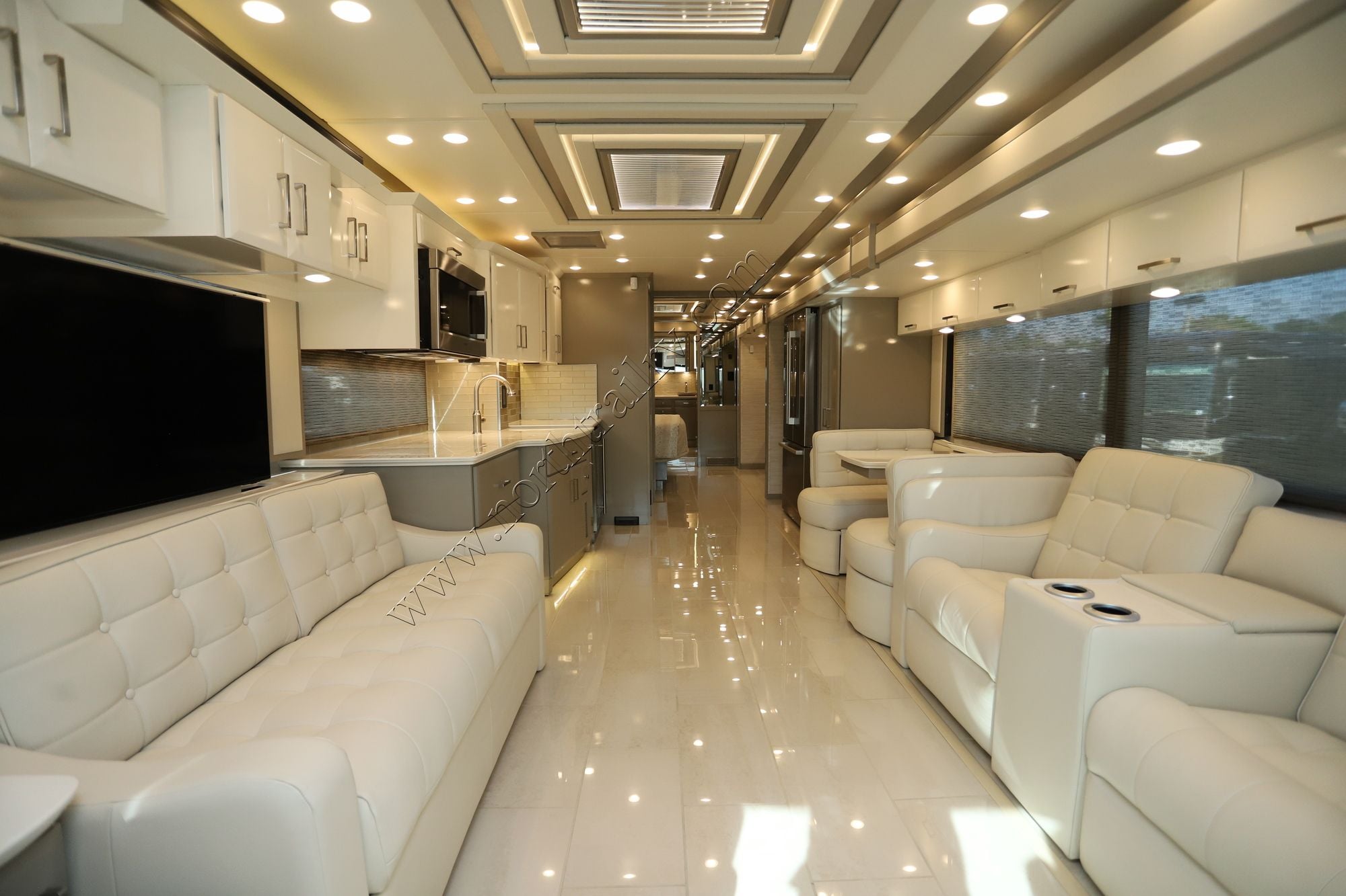 New 2026 Newmar Essex 4595 Class A  For Sale