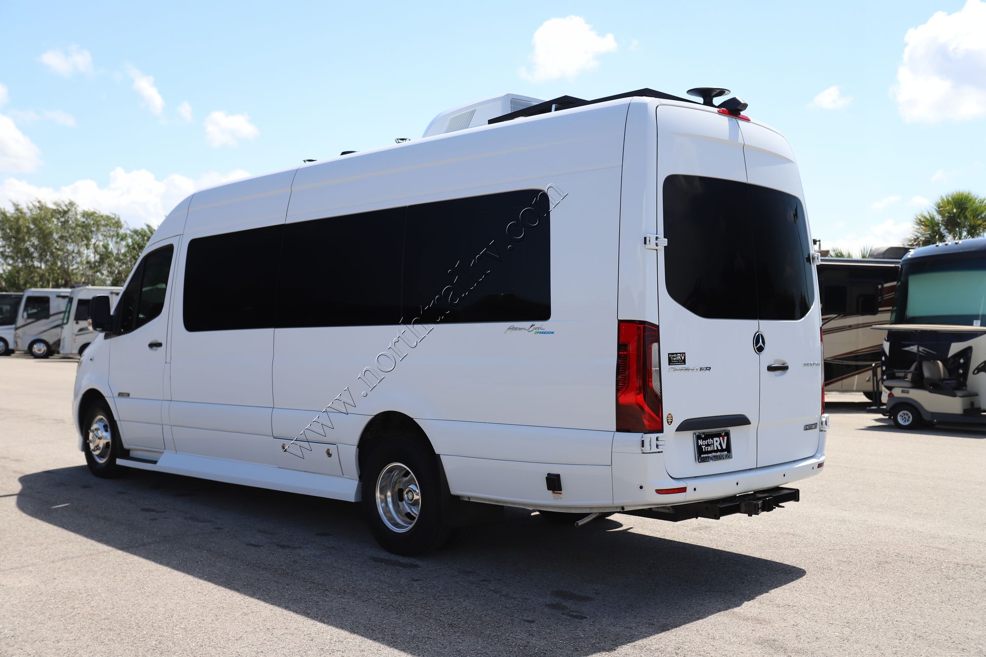 Used 2023 Midwest Patriot MD4 170EXT Class B  For Sale